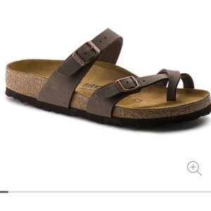 Never worn Mayari Mocha Birkenstocks, sz 39. Great condition.